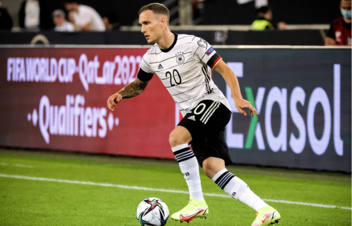 包含从今晚阿斯顿维拉备战德甲到国际比赛日埃因霍温调整名单以备德甲，莱比锡窗口期回应争议的词条